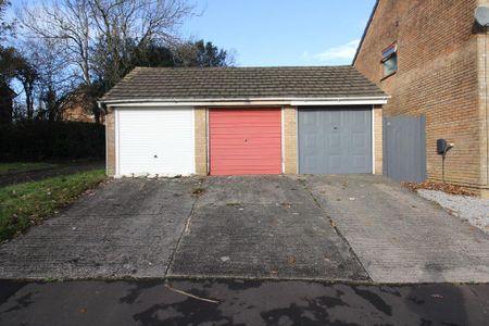 3 bedroom semi-detached house to rent - Photo 5