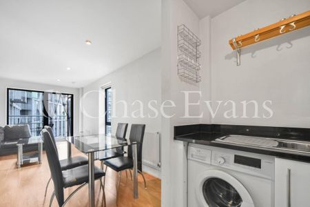 2 bedroom flat to rent - Photo 2