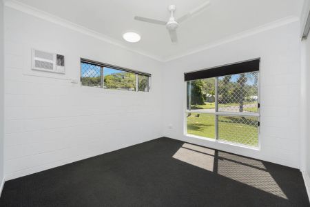 117 Hastings Street, Mount Louisa. - Photo 3