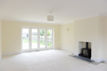 Manor Farm Close, Drayton, NR8 6EE - Photo 2