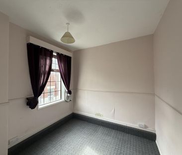 4 bedroom terraced house to rent - Photo 4