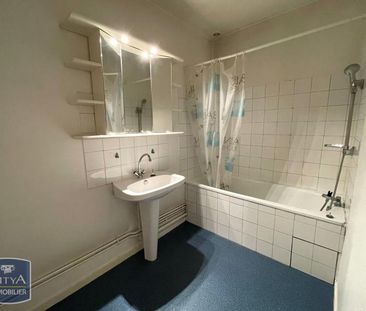 Location Appartement 1 pièce 47m² ST PRIEST EN JAREZ 42270 - Photo 3