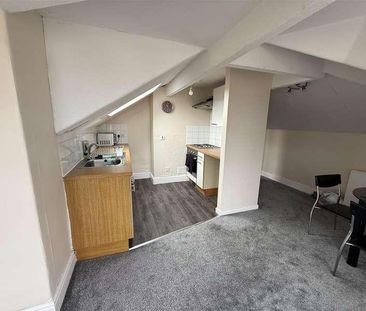 Station Road, Old Colwyn, LL29 - Photo 3