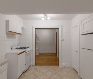 3185 Avenue Van Horne - Photo 1