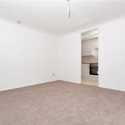 Rosefield Road, Staines-upon-Thames, Surrey, TW18 4QD - Photo 1