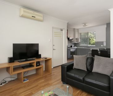 Smart and stylish 2 bedroom unit end unit (upstairs) with leafy out... - Photo 5