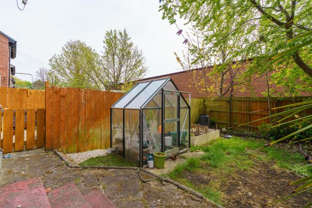 2 bed flat to rent in Cornel Road, Newcastle Upon Tyne, NE7 - Photo 1