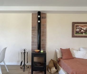 2 Bedrooms - Photo 4