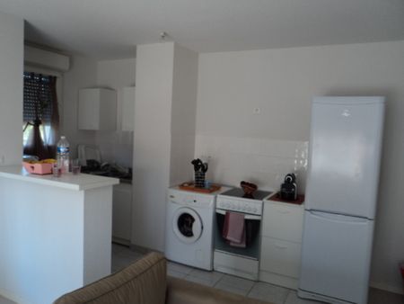 Location Appartement 4 pièces 73m² - Photo 4