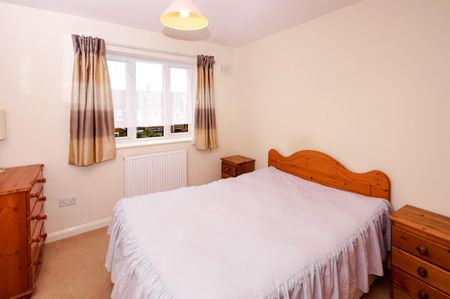 A 1 Bedroom Flat in Swindon Close GL51 9EA - Photo 5
