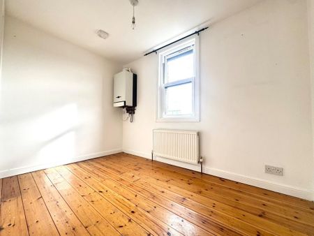 2 bedroom terraced house to rent - Photo 3