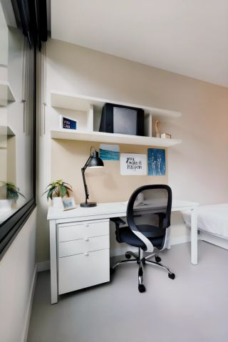 Single Studio Apartment - Photo 2