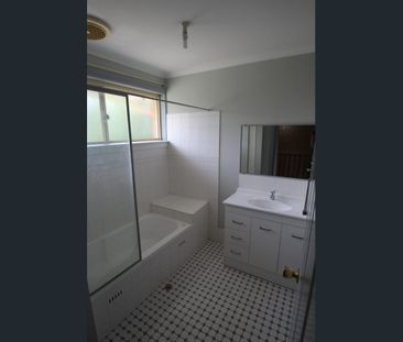 2 BEDROOM UNIT IN TOWN LOCATION - Photo 6