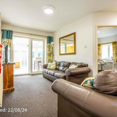 38 Vanbrugh Drive - Photo 1