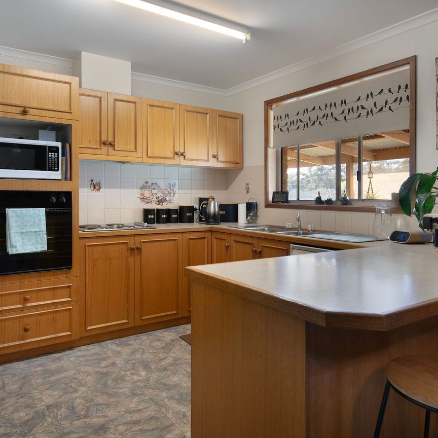 2 Burgess Court, Newstead. - Photo 1