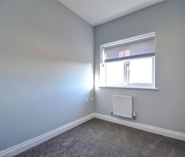 3 bedroom end of terrace house to rent - Photo 4