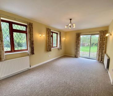 Aston Sandford, Aston Sandford - Photo 2