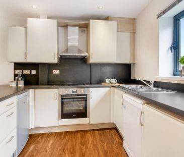 1 bedroom in a house share to rent - Photo 6