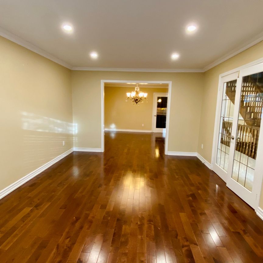 For Lease - 1715 Pilgrims Way, Oakville, Ontario - Photo 1