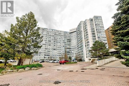 #PH14 - 3050 Ellesmere Road – Toronto E09, Ontario - Photo 2