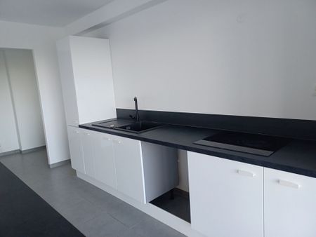 Location Appartement 114m² 4 pièces Fort de france - Photo 2