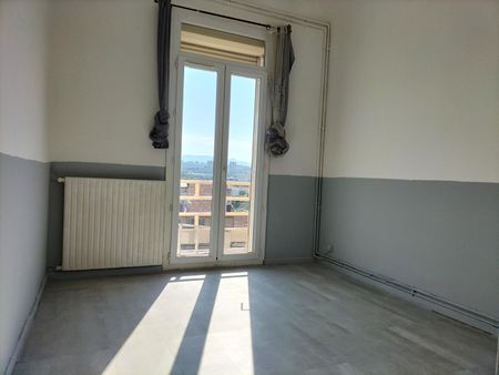 Appartement 2 pièces 39m2 MARSEILLE 15EME 595 euros - Photo 5