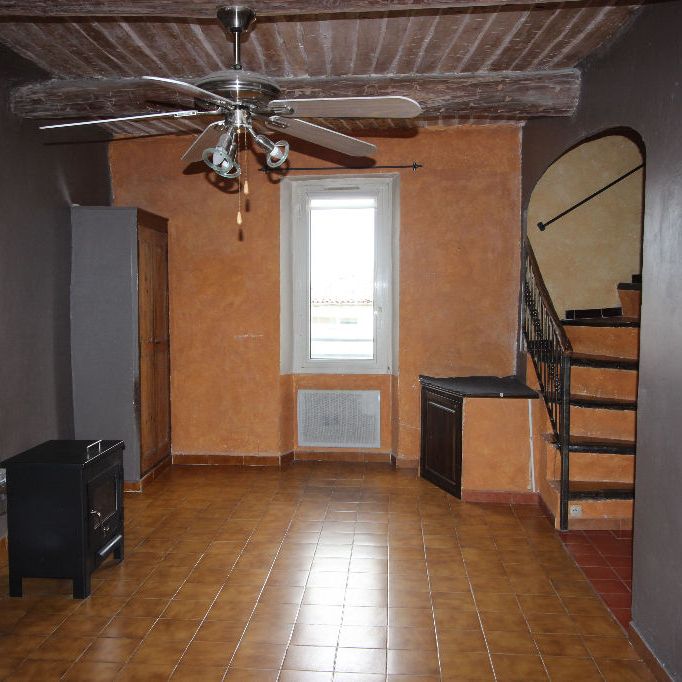 Location Maison 3 pièces 82m² - Photo 1