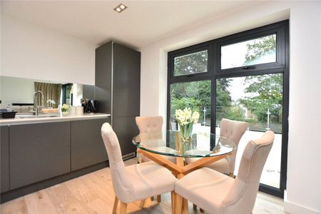 21, Allerton Park, Chapel Allerton, Leeds, LS7 4AJ - Photo 4