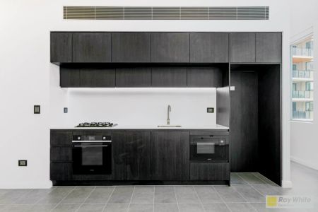 1Bedrooms, 2Bathrooms - Photo 2