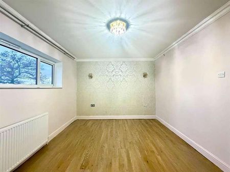 Church Leys, Harlow, CM18 - Photo 5