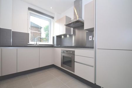 Clearview House, Pinner Road, Northwood, HA6 - Photo 3