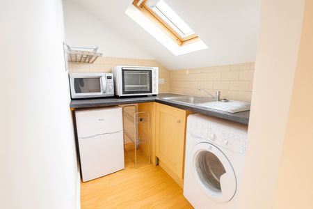 Studio Flat, Fairbridge Road, N19 - Photo 2