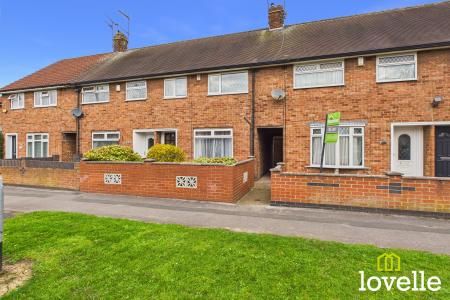 3 bedroom Terraced House To Let - Photo 2