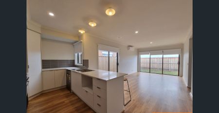 Modern Fresh Family Home - Photo 5