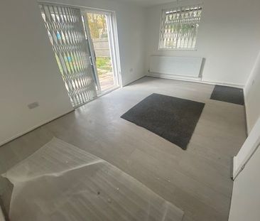 2 Bed Maisonette, Eric Close, E7 - Photo 1