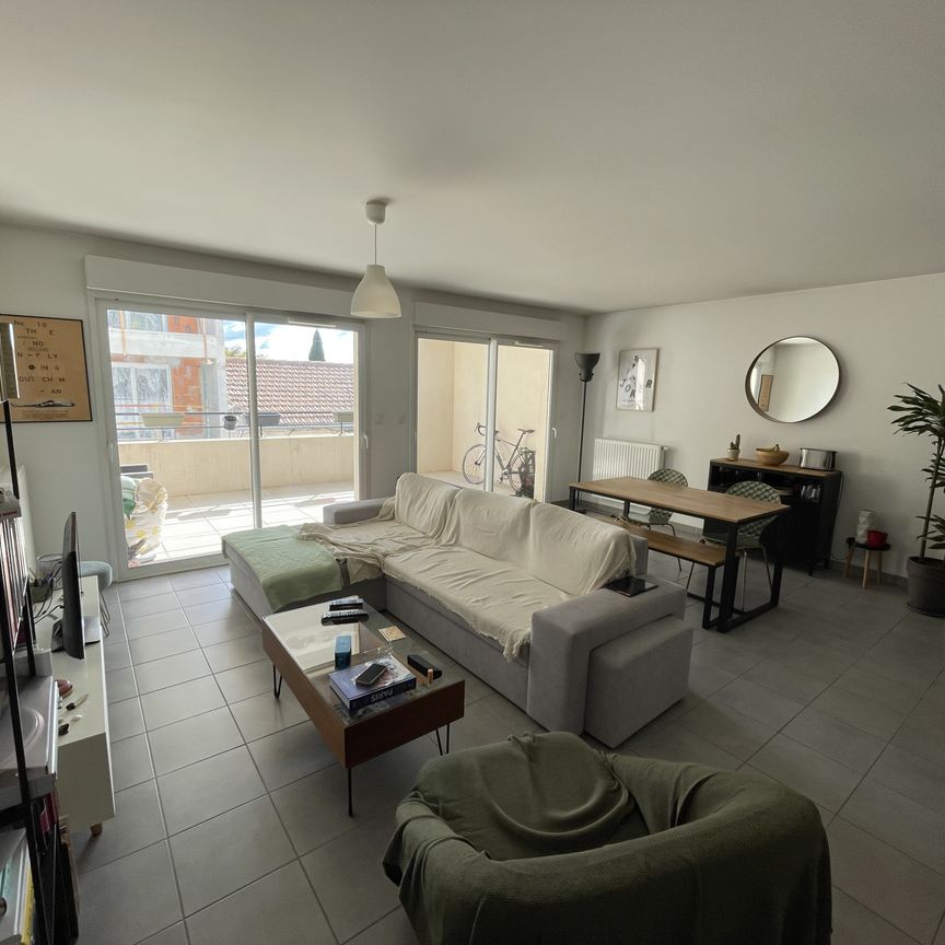 Location Appartement 3 pièces 80m² NIMES 30000 - Photo 1