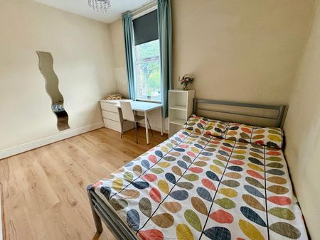 5 Bed Terraced House, Pomona St, S11 - Photo 5