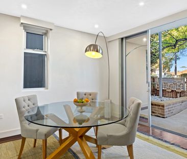 Executive Living Moments to the Harbour - Photo 1