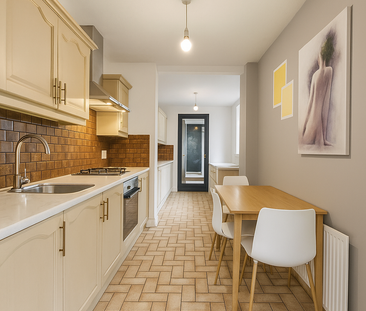 6 bedroom semi-detached house to rent - Photo 2