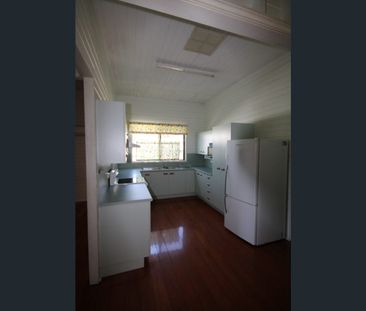 104 Upper Dawson Road, Allenstown, Qld 4700 - Photo 5