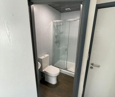 1 bedroom in a house share to rent - Photo 5