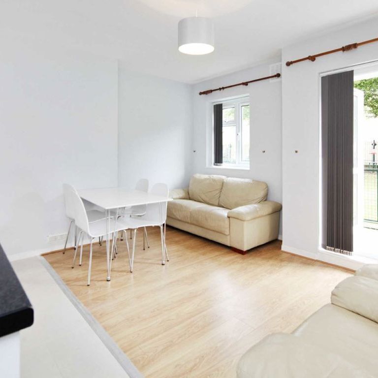 Lambeth Walk - Photo 1