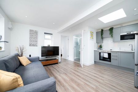 Great Cambridge Road - Photo 3