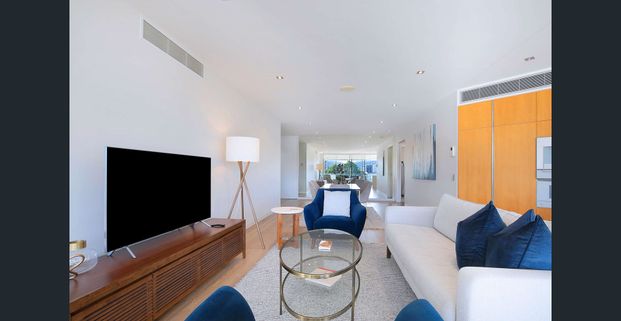 Luxury Riverfront Living on Large Scale! (Fully Furnished) - Photo 1