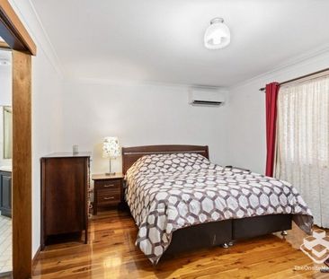 Spacious Family Home with Multiple Living Areas in Aspley - Photo 5