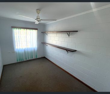 Family Living in Walkamin - Photo 4