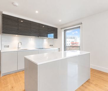 2 Bed Flat, Rathbone Market, E16 - Photo 4
