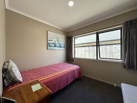 3-Bedroom Home in Trentham - Photo 5