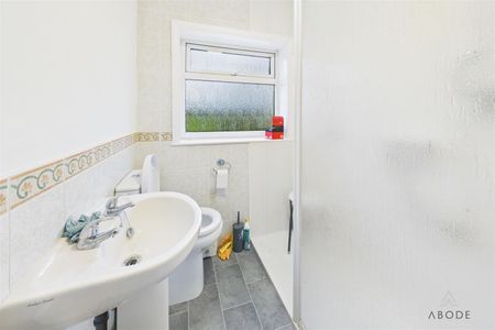 Highfield Avenue, Cheadle, Stoke-On-Trent ST10 1JW - Photo 3