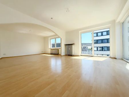 ATTRAKTIVE ZWEI-ZIMMER WOHNUNG ZU MIETEN! - Photo 2